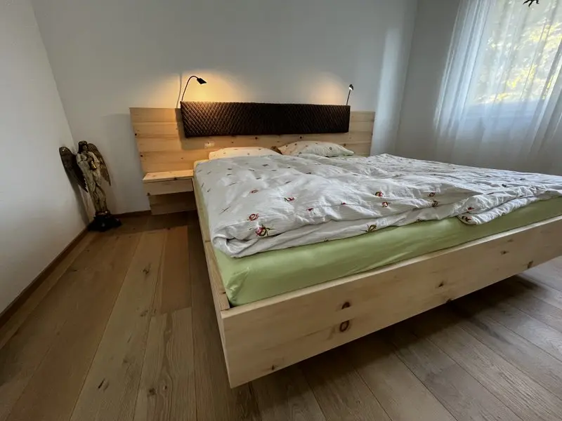 Schlafzimmer Bett